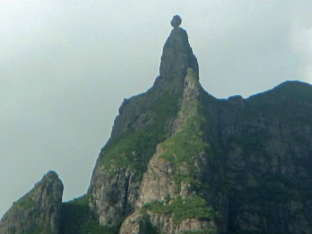 A slightly closer view of the boulder on top of Pieter Both Mountain. 