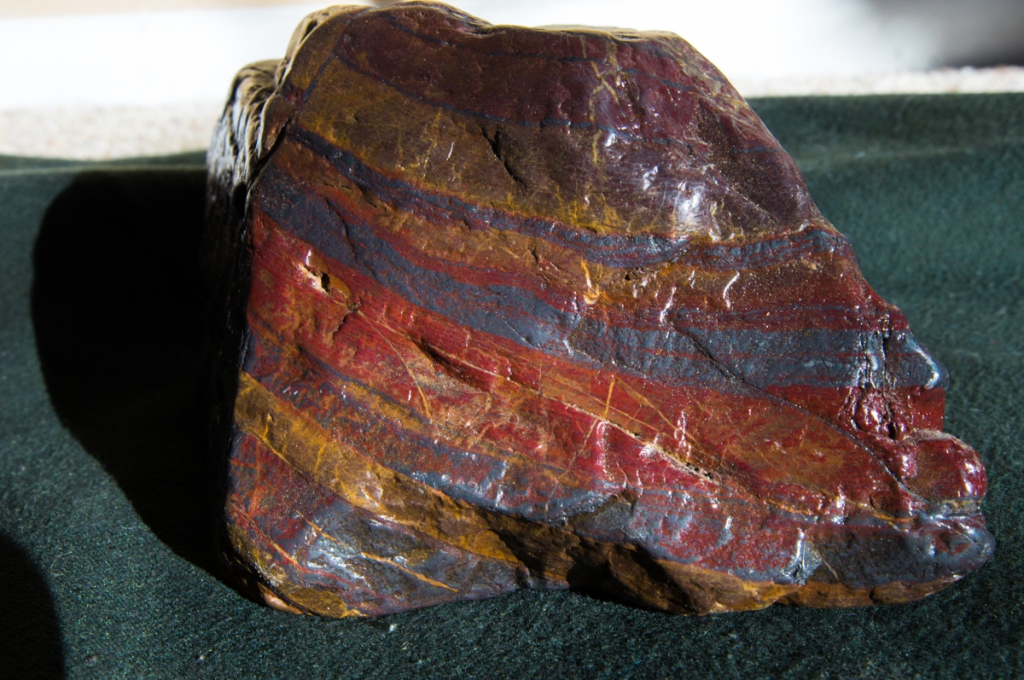 A jasper-rich rock from Minnesota. Picture courtesy of Ben Chorn. 